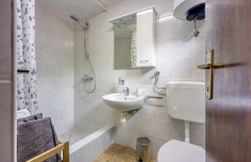 Romantic Studio Apartment with Private Pool - Foto 17