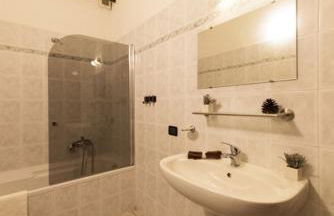 LakeView LakeComo, CIPRESSO 7, 4Seasons, Terrace, 30m to Lake! by STAYHERE-LAKECOMO - Foto 12