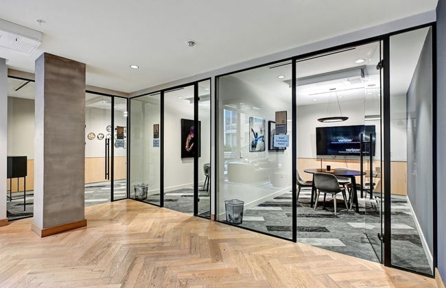 Global Luxury Suites Capitol Riverfront - Photo 19