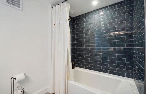 Professionally Designed Porch Swing Renovated - Foto 16