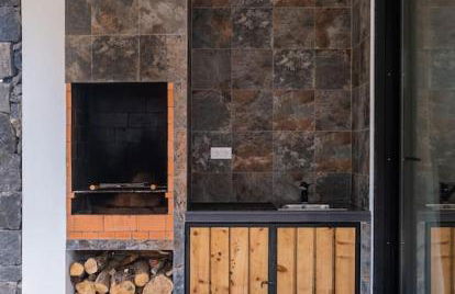 Lotus House - Heated Pool & Jacuzzi near the Beach - Photo 5