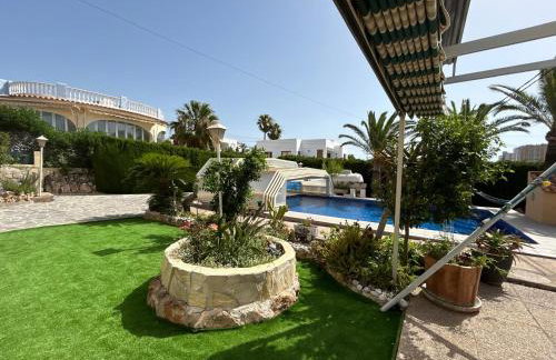 Chalet Los Almendros con piscina privada - Photo 9