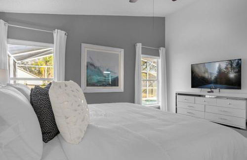 Amazing Star Wars Villa with Arcade & Theater, Private Pool, 3 King, Near Disney - Photo 33