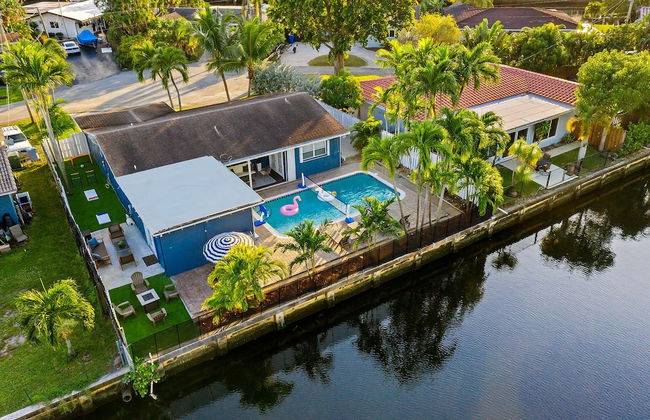 Peaceful 5BR -waterway Views & Private Heated Pool - Foto 1