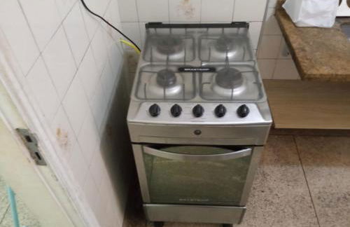 Apto frente ao mar, ar cond. frio e Wi-Fi - Foto 36