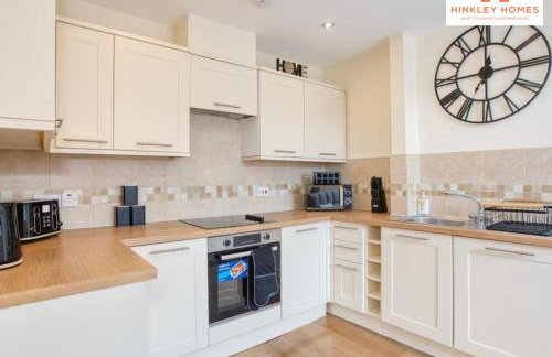 City Centre - HPC links - 5 - Parking By Hinkley Homes Short Lets & Serviced Accommodation - Foto 4