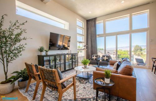 Gathering Place Hot Tub Game rooms - Photo 2