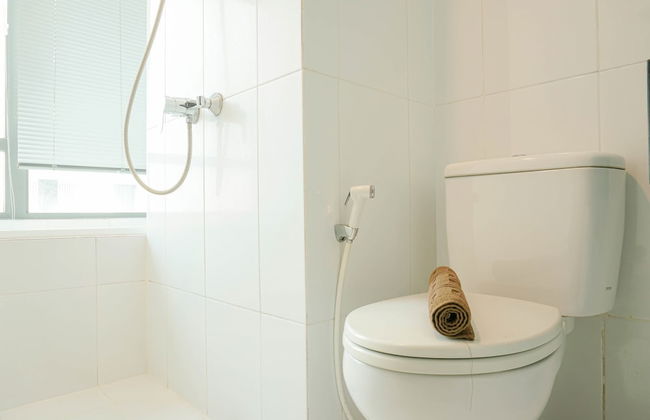 Homey with Private Lift 2BR Apartment at St. Moritz Puri near Mall - Foto 14