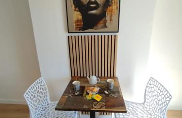 Appart T2 wifi Tv Balcon Jardin Parking - Foto 6