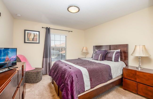 Contemporary 4 Bed 3 Bath Town Home With Upgrades, Private Pool i Close to Disney, Shopping - Foto 8