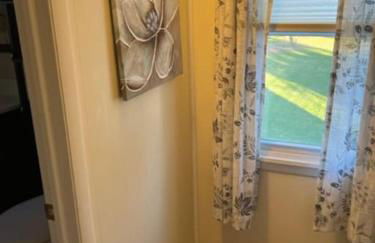 Theos Cottage Niagara - Photo 17