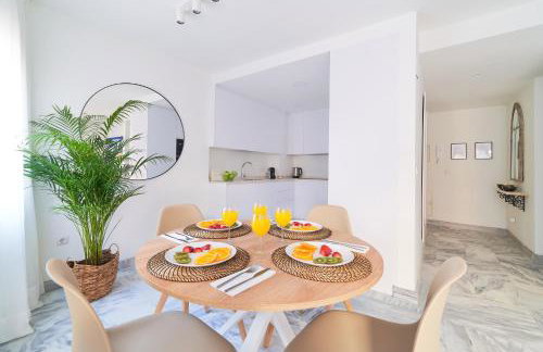 Modern City Centre Apartment w/ Terrace & Fast WIFI - Foto 4
