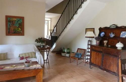 Casa de pueblo con jardín - Foto 7