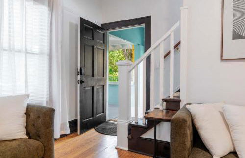 Sanctuary on 3rd - Walk to UF , Parking , Grill - Photo 74