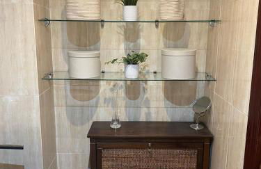 Gran casa cerca de la playa con 3 dormitorios en Pedregalejo - Photo 47