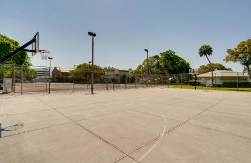 2 Mi to Riverwalk Palmetto Gem with Fire Pit and BBQ - Photo 23