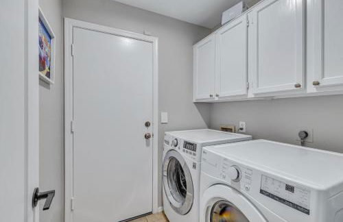 Luxe Phoenix Getaway (heated pool, mountain view) - Foto 45