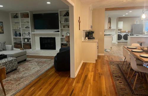 NC Mountain Fall Hiking Biking Waterfall Retreat Minutes to Brevard & Hendersonville - Foto 2