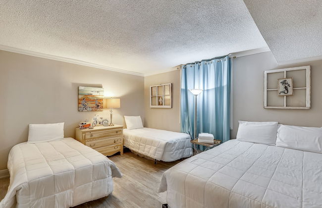 Dolphin Point 105c 2 Bedroom Condo by RedAwning - Foto 2