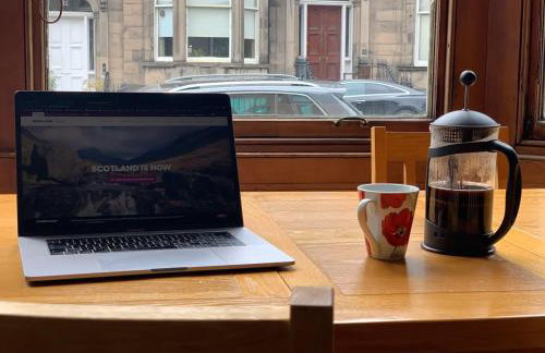 JOIVY Adorable 1 Bed Flat Near West End - Photo 29