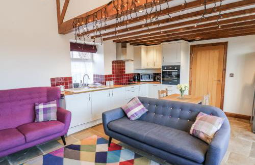 Chestnut Barn - Photo 8