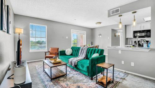 Fresh and Modern 2BR with Gym and Pool - Foto 2