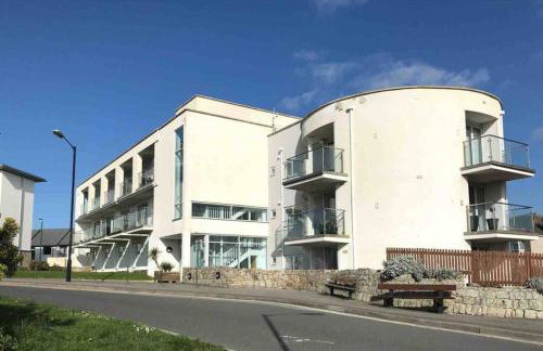 Beautiful 3 bedroom apartment by the Sea - Foto 33