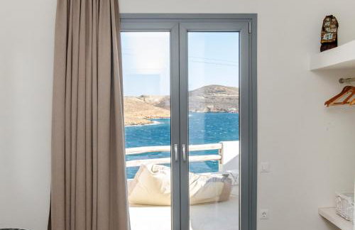 PANORMOS ART Beachfront Suites - Photo 73