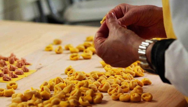 Bologna Pasta cooking class and dessert - Photo 2