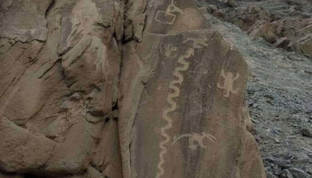 Excursión a los petroglifos de Huancor - Foto 4, Dibujos en las rocas