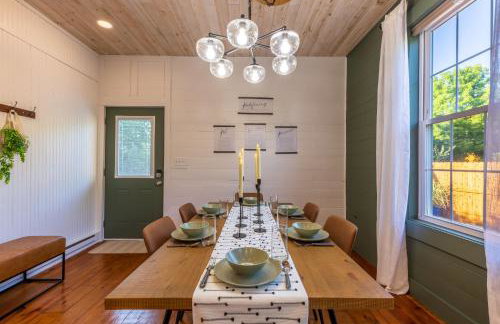 Cozy Spring Night HotTub Firepit PetFriendly Patio - Foto 6