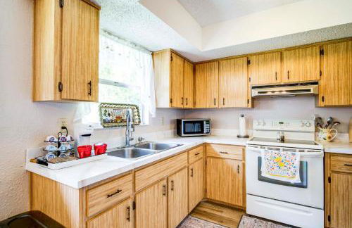 Explore Weeki Wachee Springs Pet-Friendly Home - Foto 10