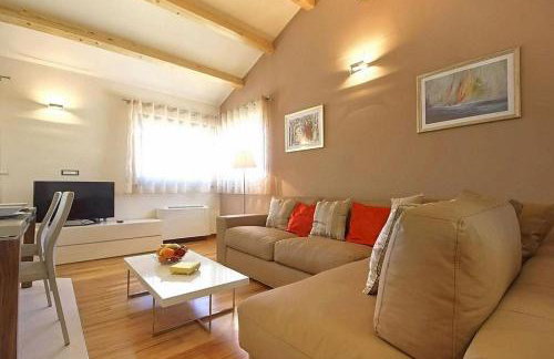 Einzigartige Villa mit Salzwasserpool, Panoramablick, Bikes, Trampolin, Tischtennis - Foto 13