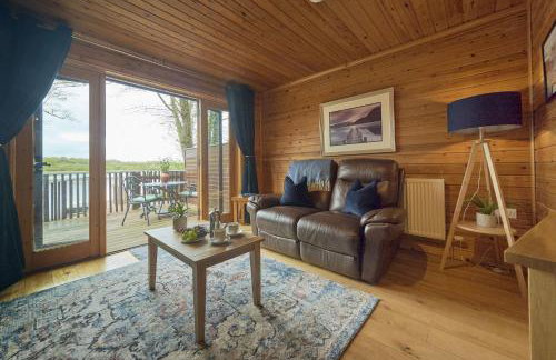 Chiffchaff Lodge with Hot tub - Foto 18