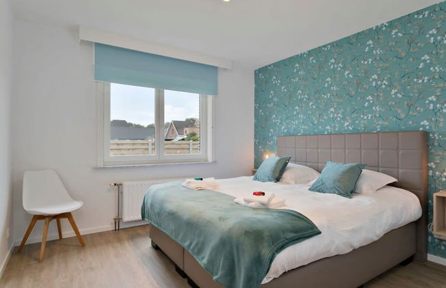 Spacious Bungalow With Garden Near the Beach sea - Photo 33