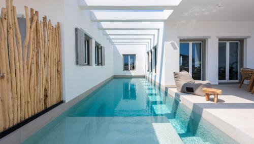 Exclusive Luxury Moca beachfront villa, Molos, Paros - Foto 3, sunbed