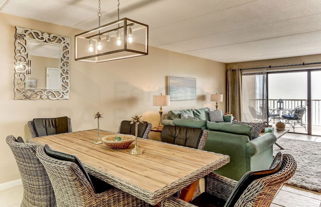 Comfy Upper Unit Condo to Enjoy the Beach or the Fishing by RedAwning - Foto 12