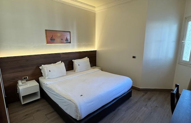 NY Suites Hotel - Photo 11