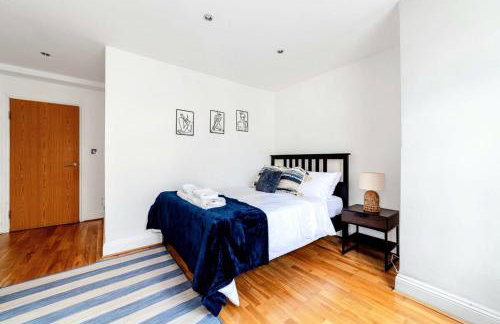 Modern 3 beds Apartment with private garden, Battersea, Central LDN - Foto 8