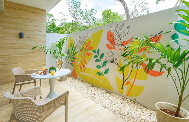 Spacious Apartment With Terrace and Rooftop Pool - Photo 7