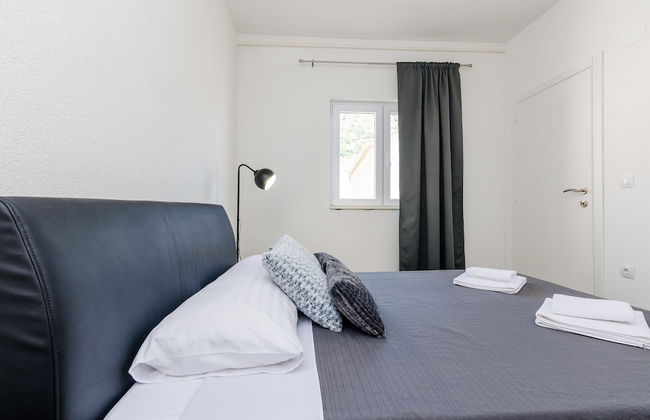 Apartments Life - Photo 27