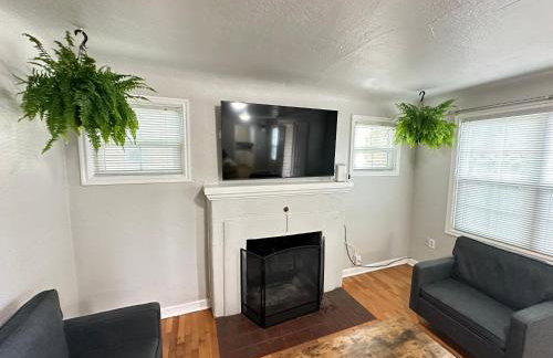 Charming 1930s Style Rustic Home - Photo 20