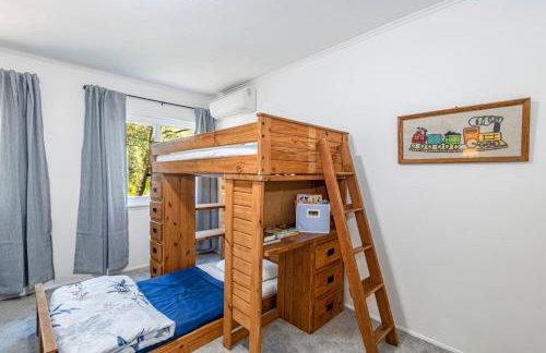 Sierra Vista by Willowbend Creek and waterfalls, Sleeps 16, with Hot tub, Play Yard, Arcade - Foto 37