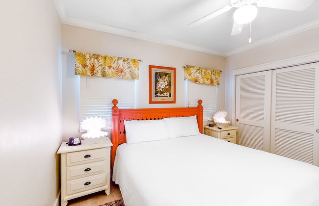 Waterscape Condominiums - Foto 2