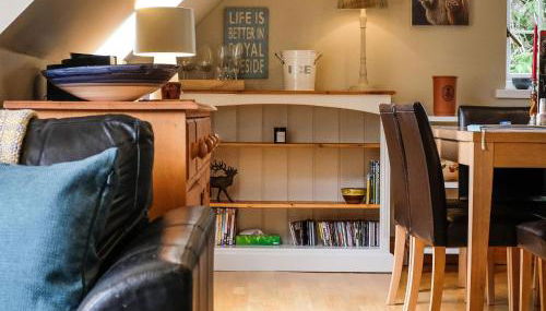 Beautiful dog friendly lodge with hot tub - Foto 3