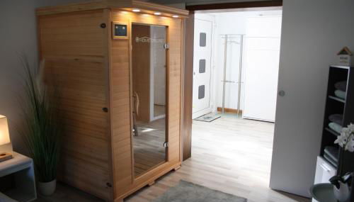 Wellnessapartment Nr2 mit Infrarot Sauna - Wallbox - Netflix - WLAN - Foto 3