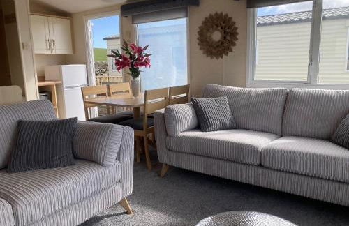 Beautifully Presented 2 Bedroom Static Caravan - Photo 12
