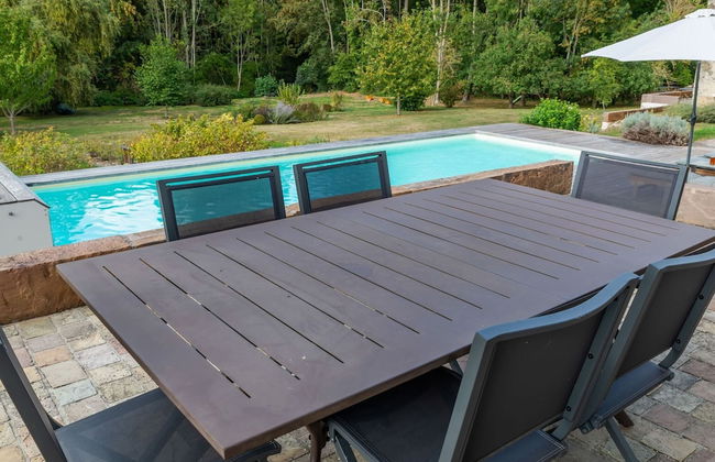 Charming Holiday Home in Yevre-la-ville With Pool - Foto 43