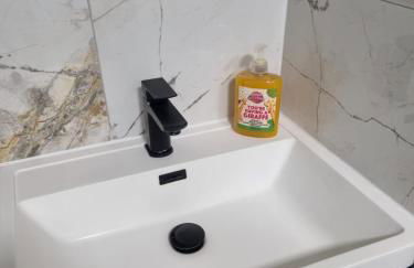 Stylish London Apartment & Free Parking - Foto 21