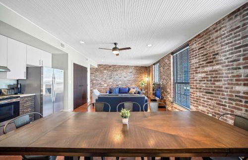 Ideal Spot Near 4th Street Live & Local Dining - Foto 45